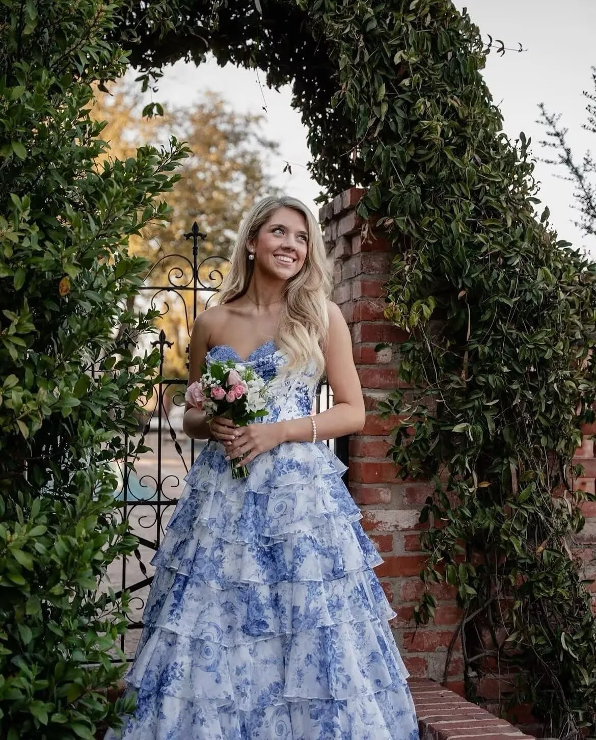 Floral Print Prom Dresses with Slit Strapless Chiffon Formal Evening Gowns Long Tiered Corset Party Dress
