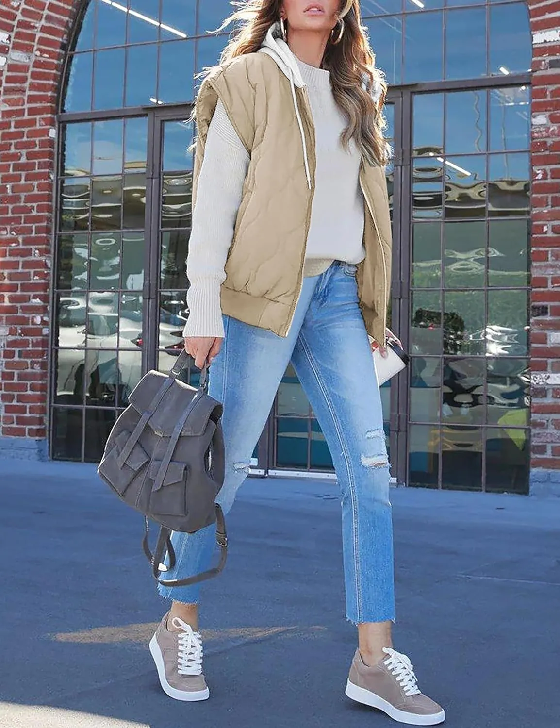 FOMELY Quilted Vest Women Hooded Puffer Vest Lightweight Womens Vests Outerwear Zip Up Sleeveless with Pockets
