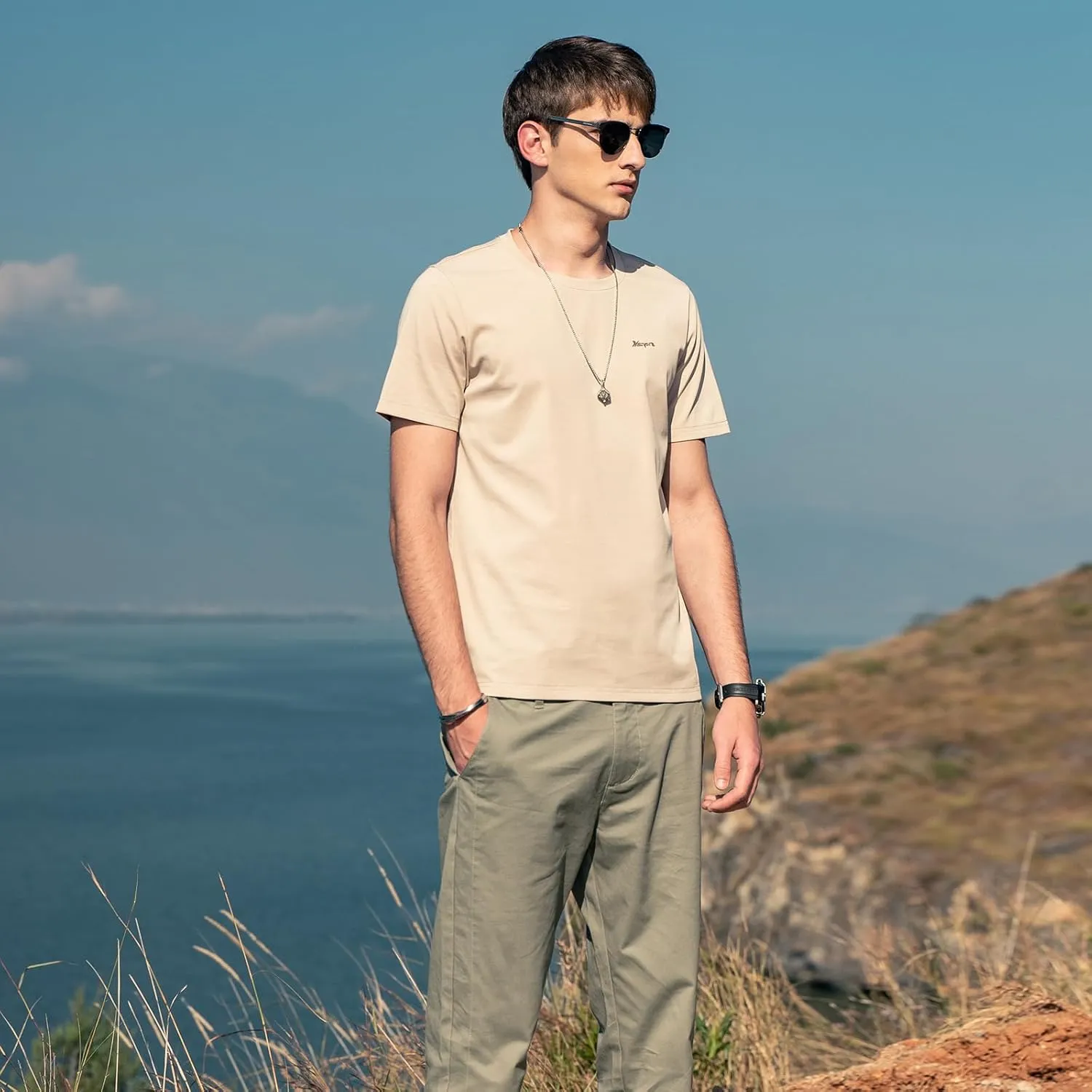 Men's Ice Silk T-Shirt,Quick Drying Breathable Top, Ice Silk Smooth Sports Shirt