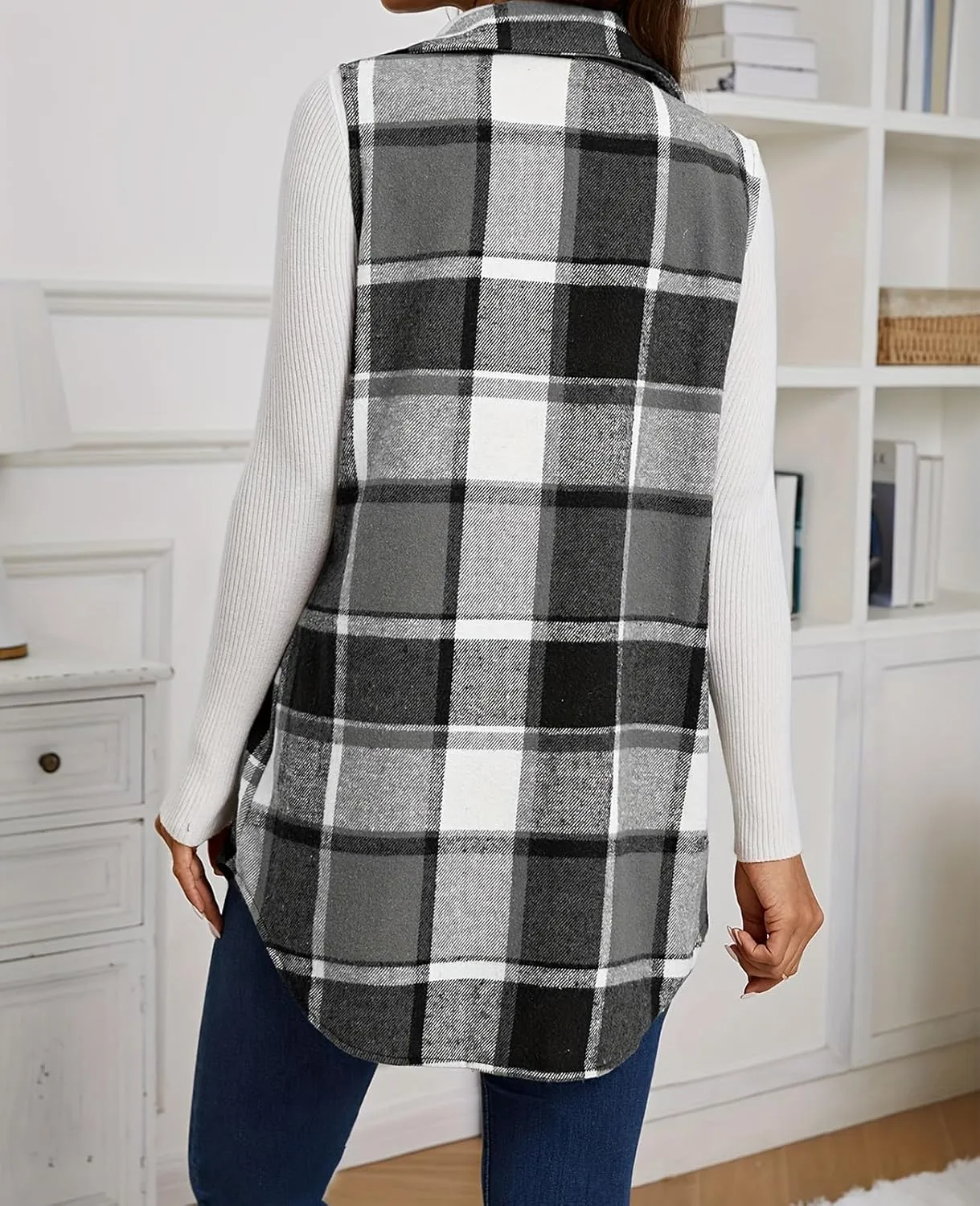 UONBOX Women's Plaid Vest Flannel Button Down Sleeveless Shacket Shirt Outerwear Fall Lapel Long Jacket with Pockets