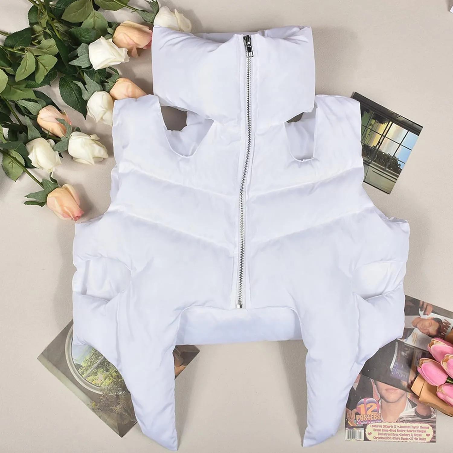 Women's Fashion Sleeveless Warm Crop Vest Casual Lightweight Puffer Vest Outwear Cute Cutout Zipper Padded Gilet