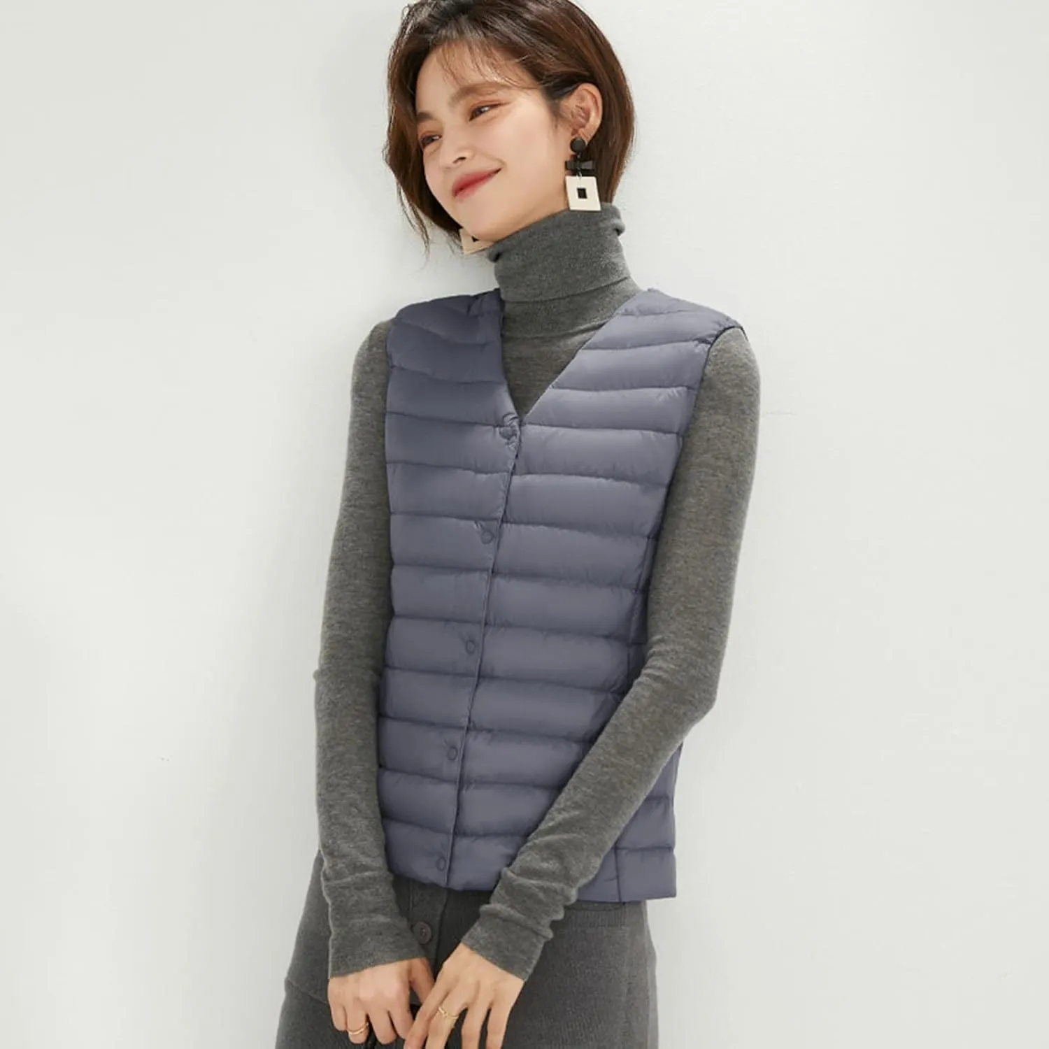 Womens Winter Puffer Vest Lightweight Collarless Outdoor Puffer down Short Packable Vest Alternative Vest Jacket