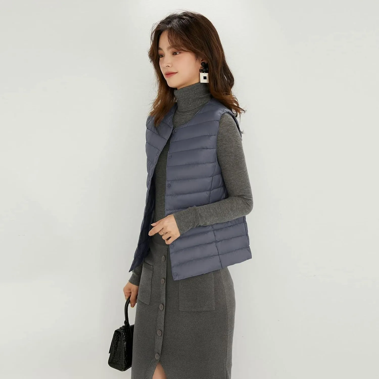 Womens Winter Puffer Vest Lightweight Collarless Outdoor Puffer down Short Packable Vest Alternative Vest Jacket